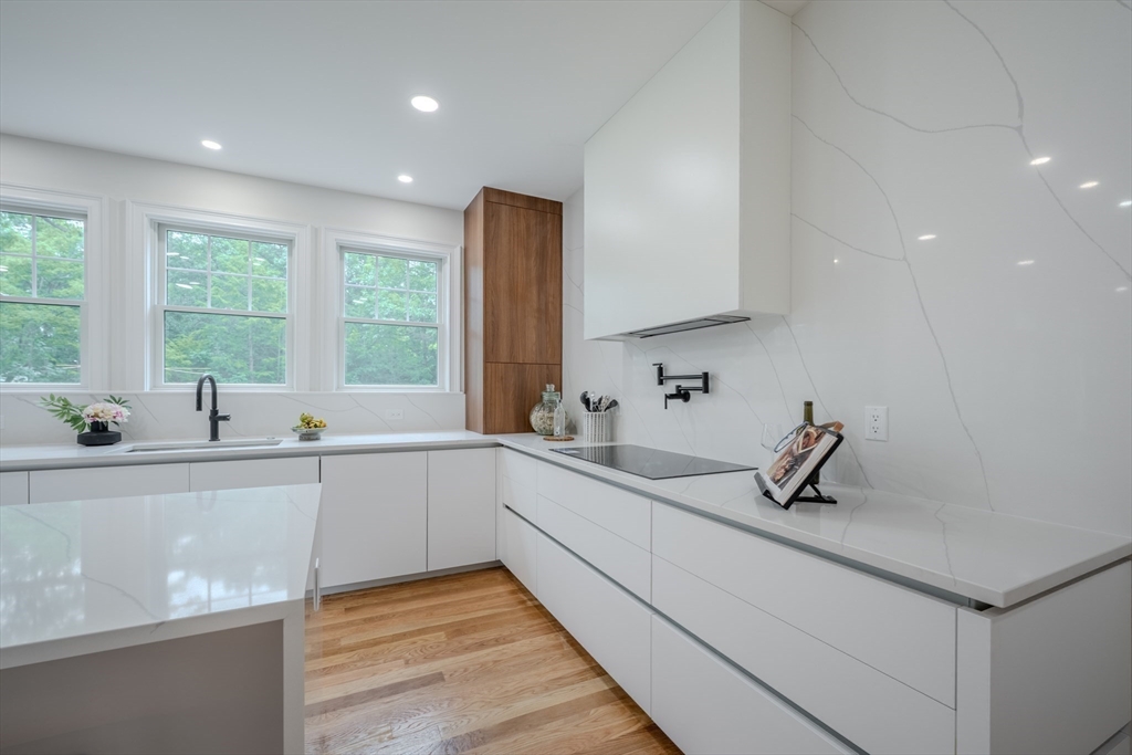 276 Lexington