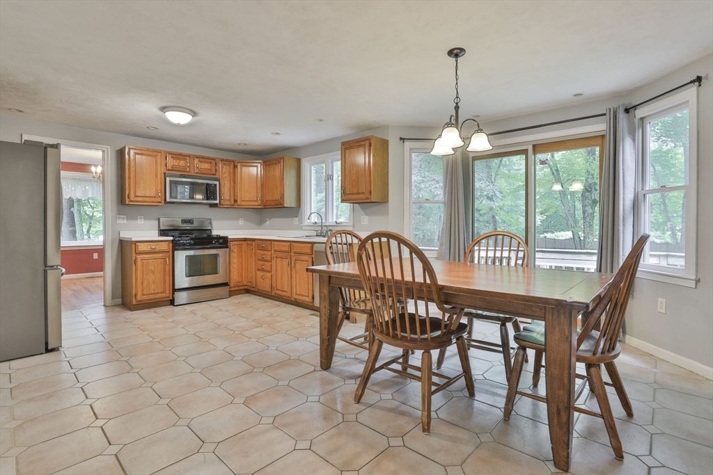 1 Deer Path Ln