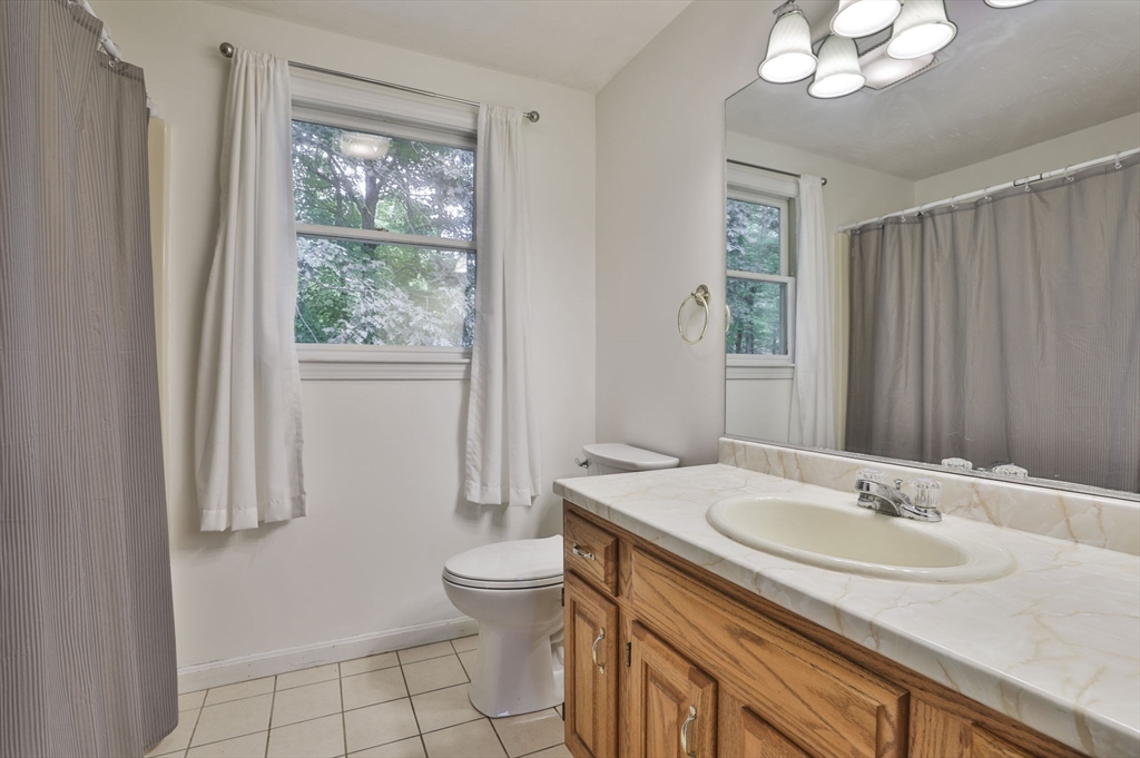 1 Deer Path Ln