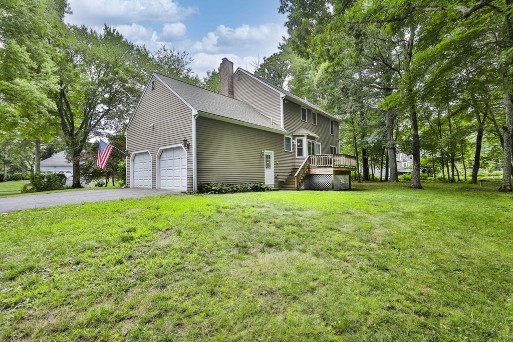 1 Deer Path Ln