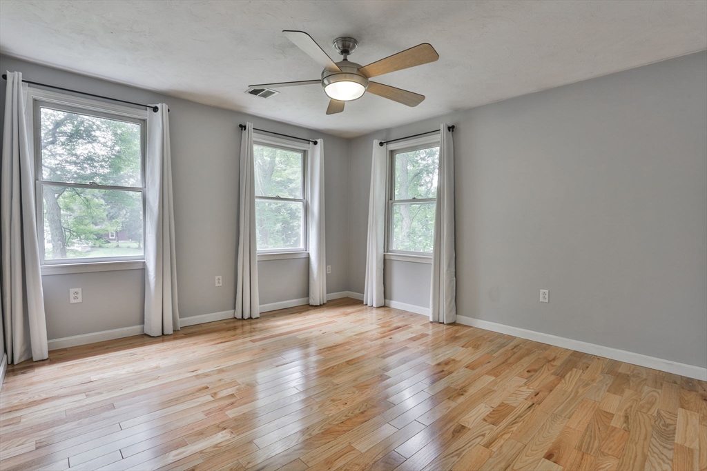 1 Deer Path Ln