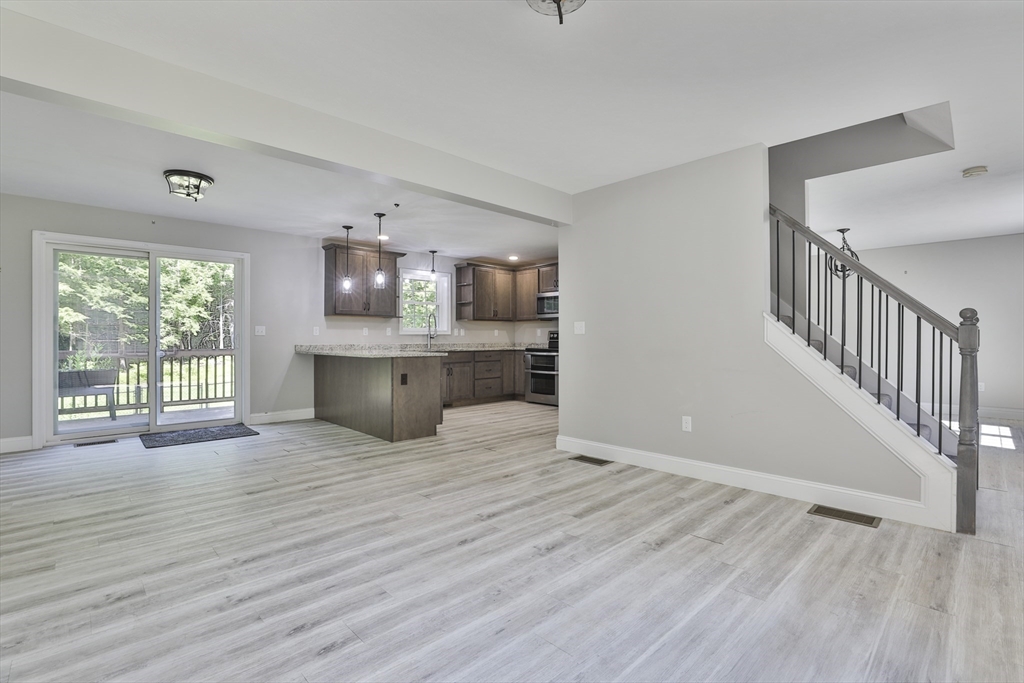 46 Gray Rd