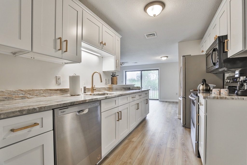181 Littleton Rd # 213