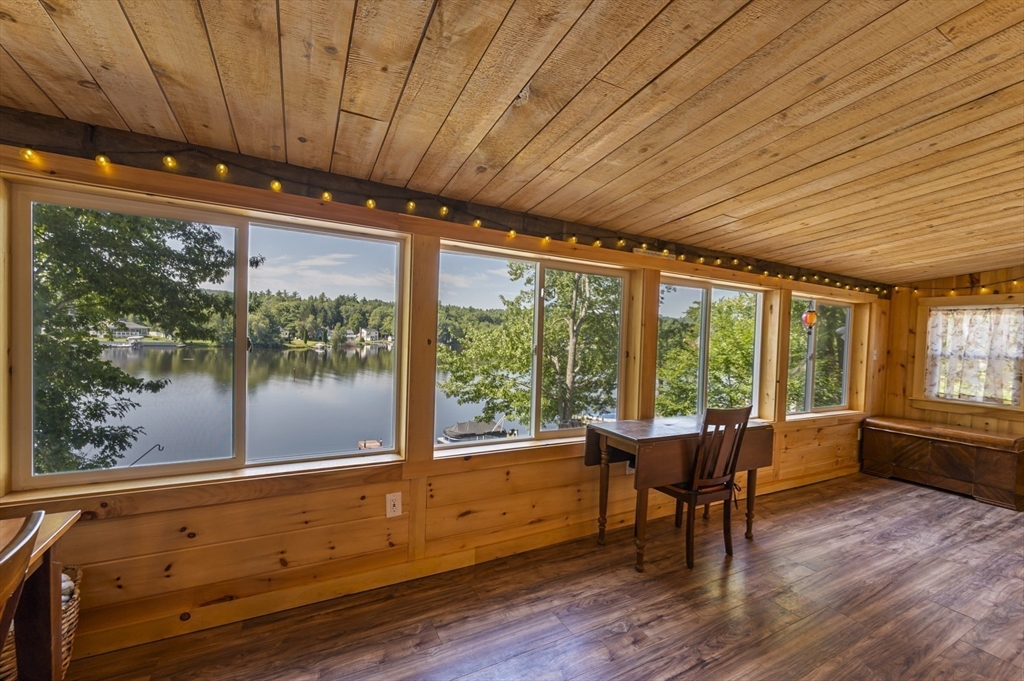 24 Lake Rd