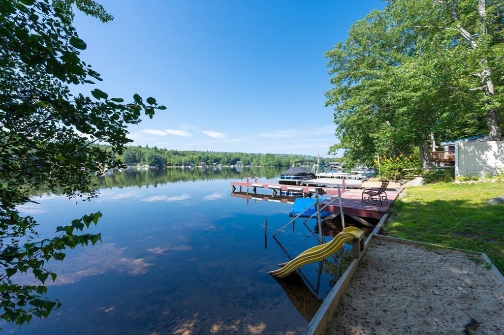 24 Lake Rd