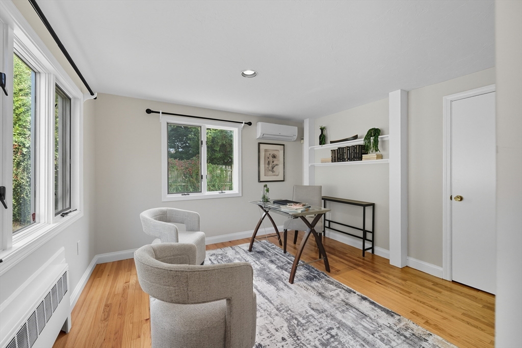 34 Oak St