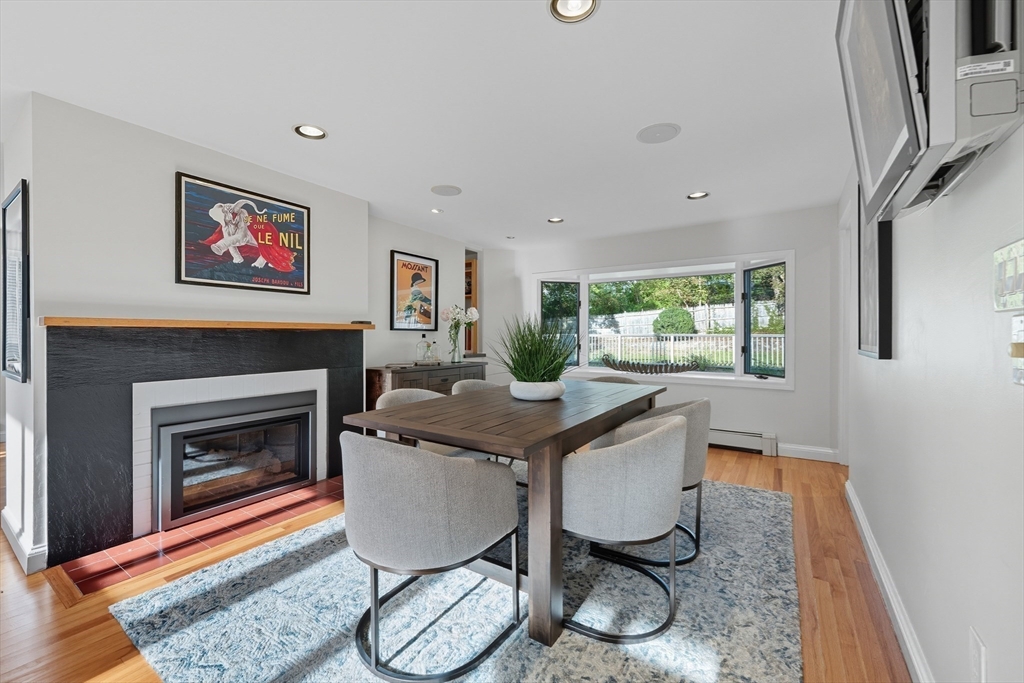 34 Oak St