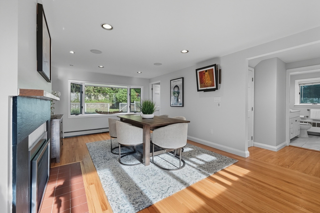 34 Oak St