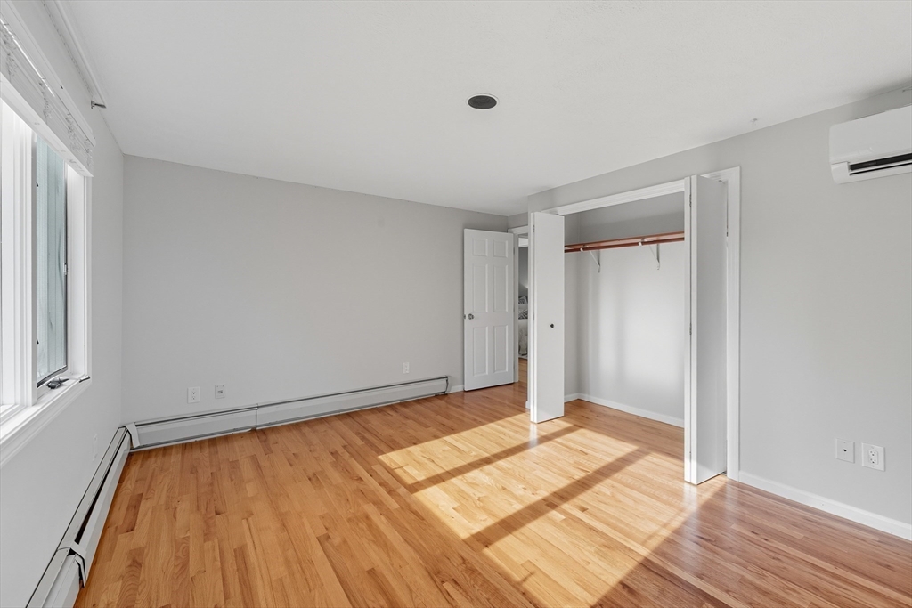 34 Oak St