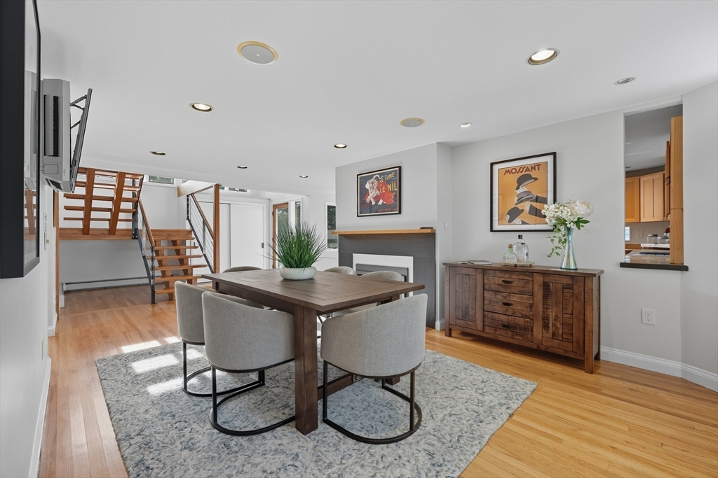 34 Oak St