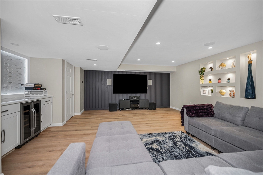 12 Dunstable Cir # 12