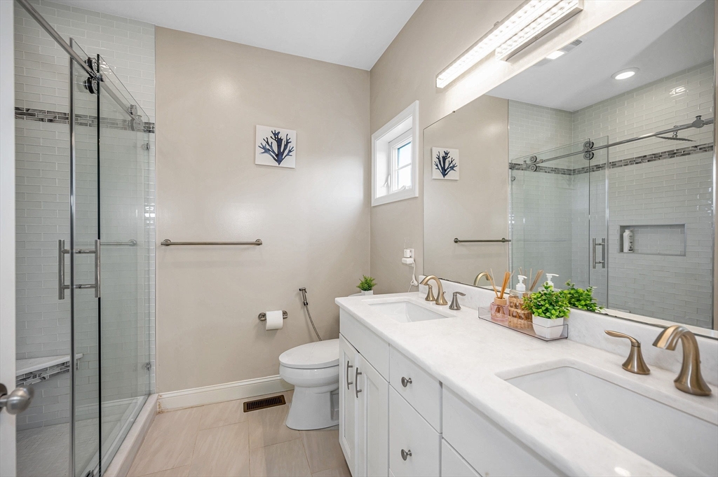 12 Dunstable Cir # 12