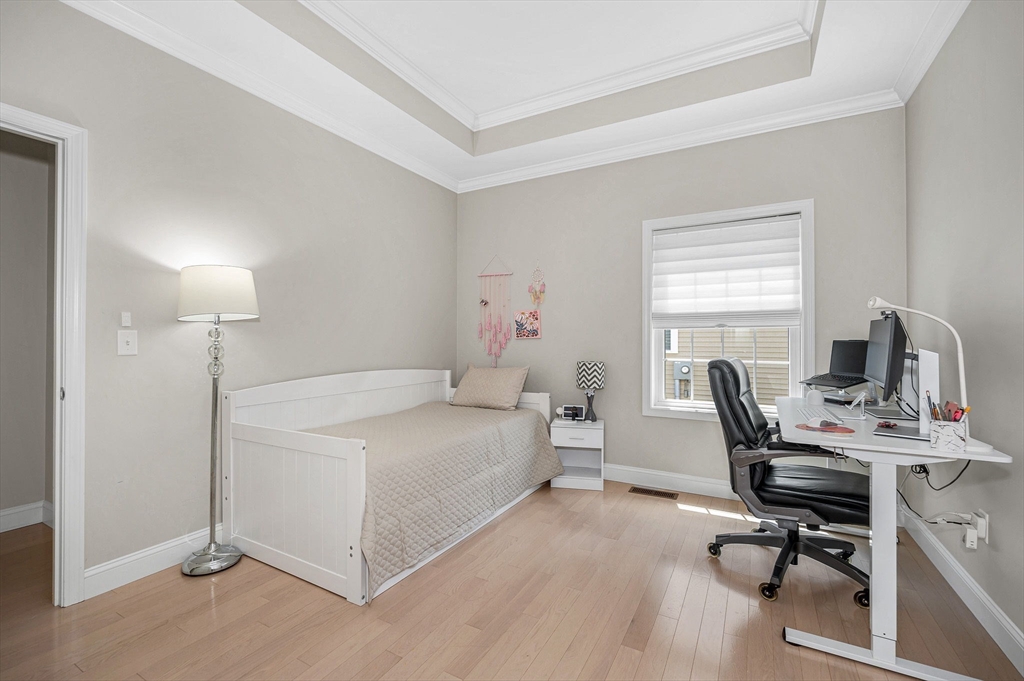 12 Dunstable Cir # 12