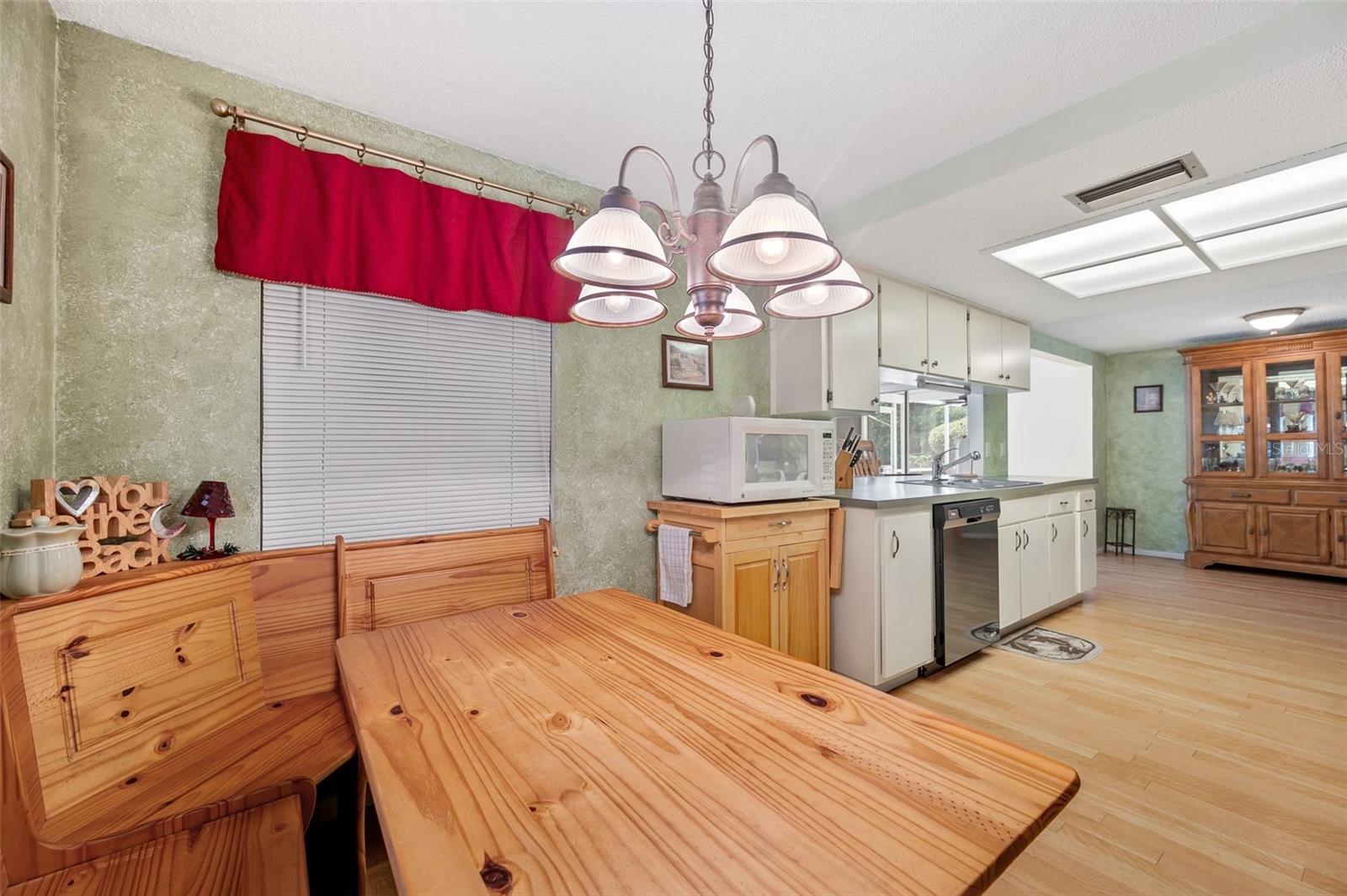 6834 PARKSIDE DRIVE