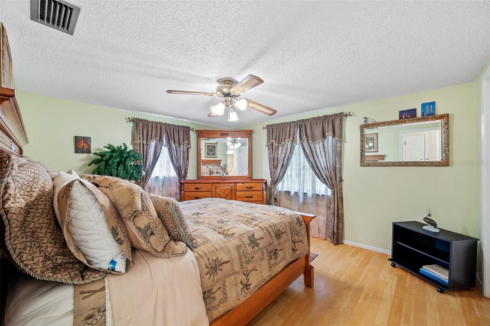 6834 PARKSIDE DRIVE