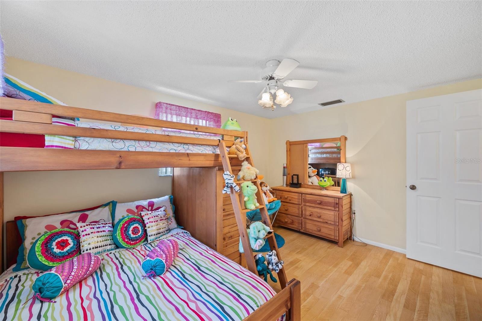 6834 PARKSIDE DRIVE