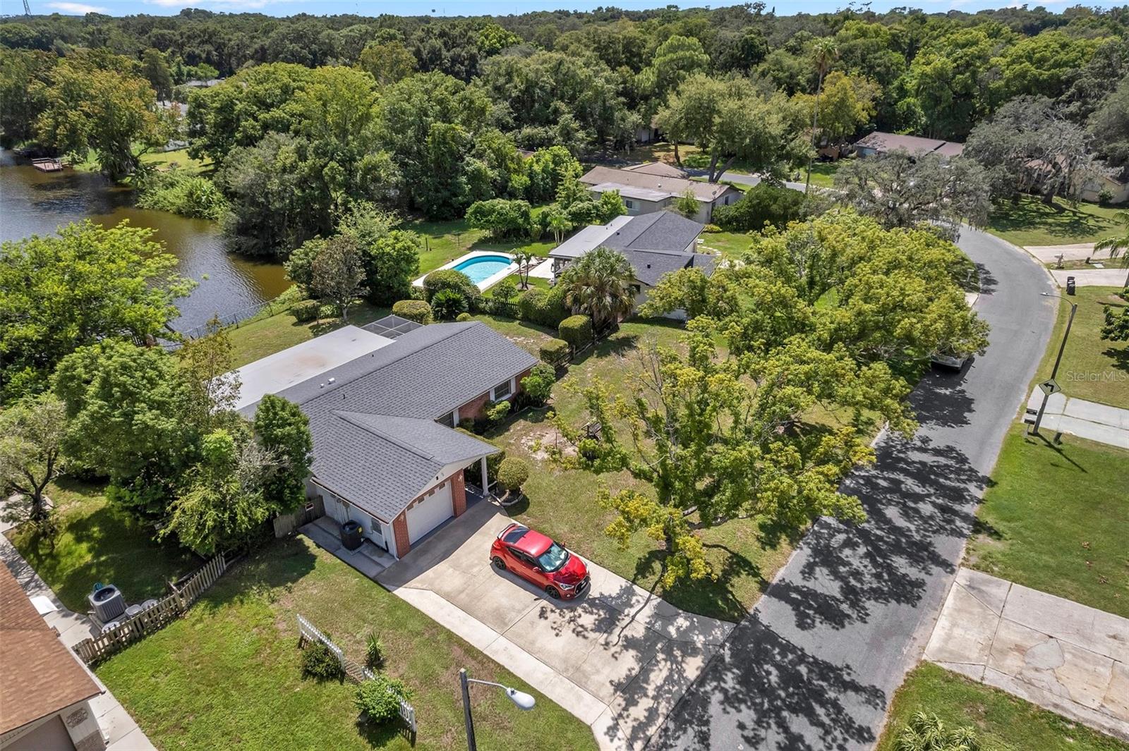6834 PARKSIDE DRIVE
