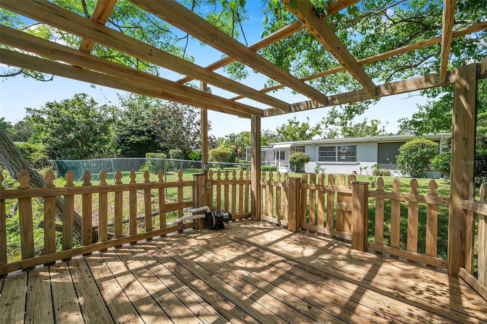 6834 PARKSIDE DRIVE