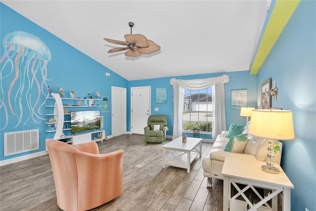5811 33RD DRIVE E