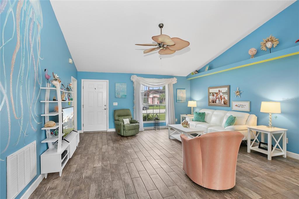 5811 33RD DRIVE E