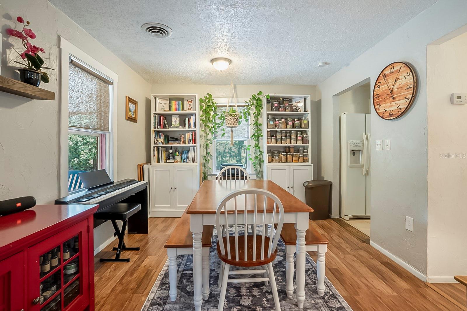 10400 OAK DRIVE
