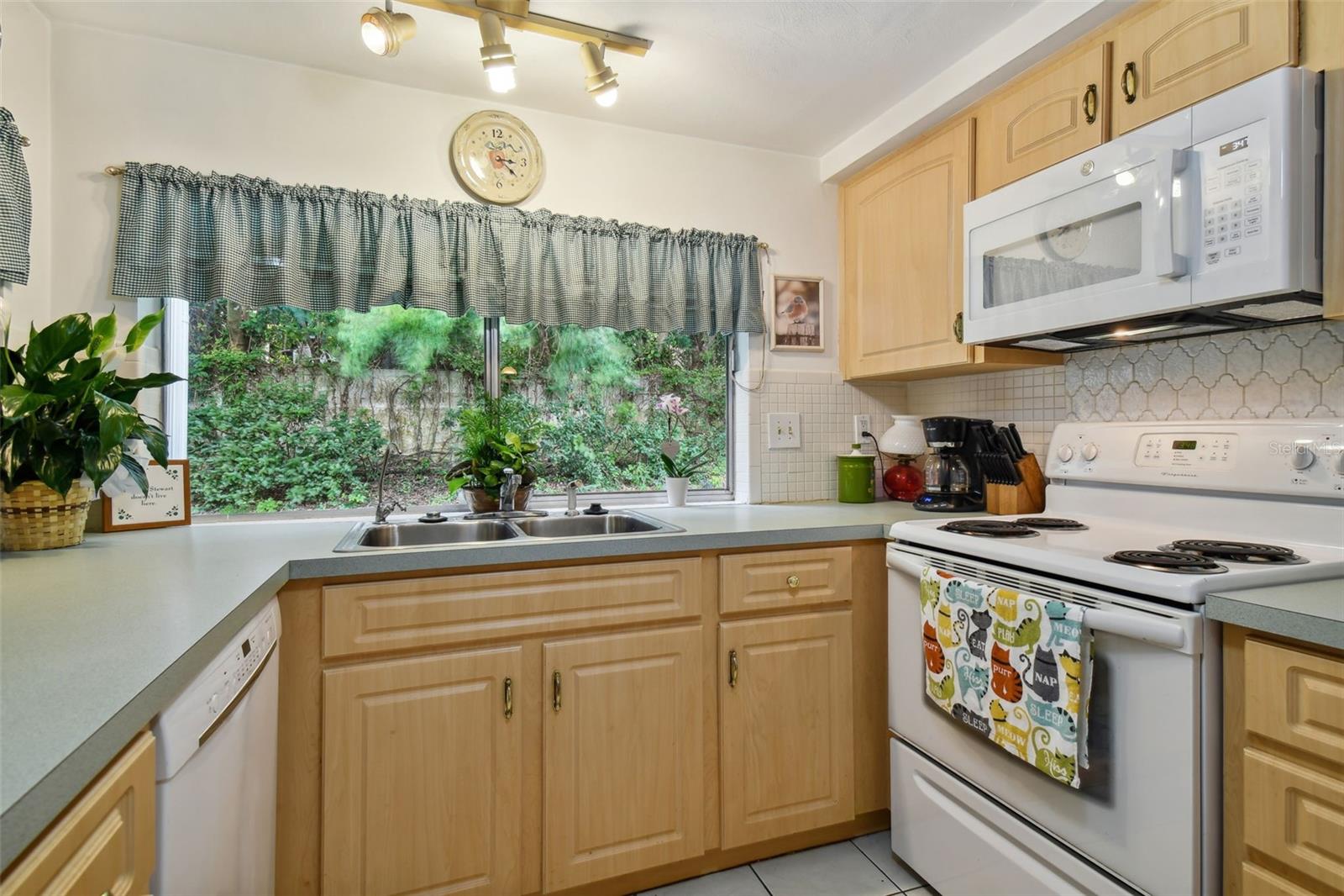 8412 WAGON WHEEL LANE