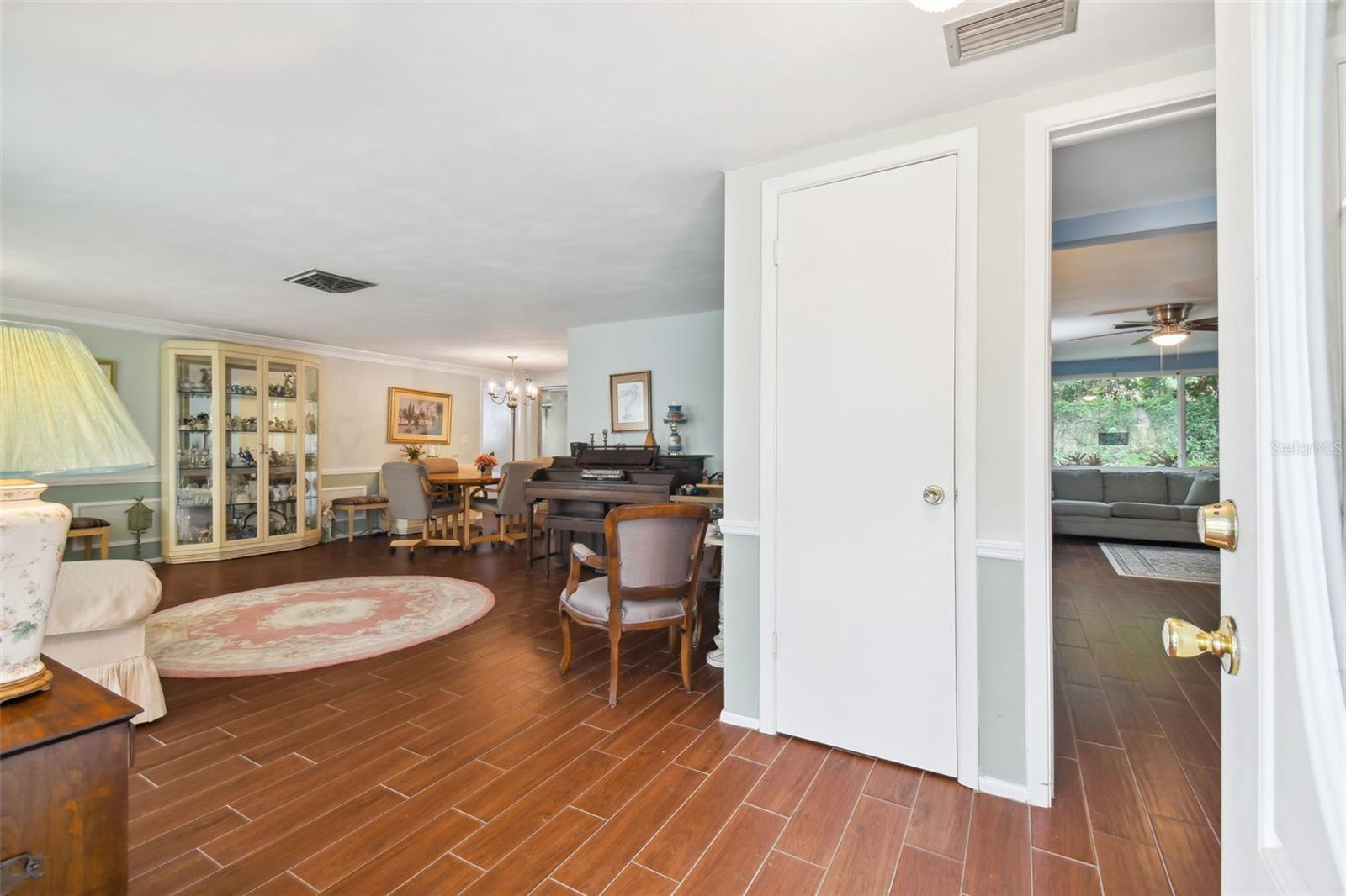 8412 WAGON WHEEL LANE