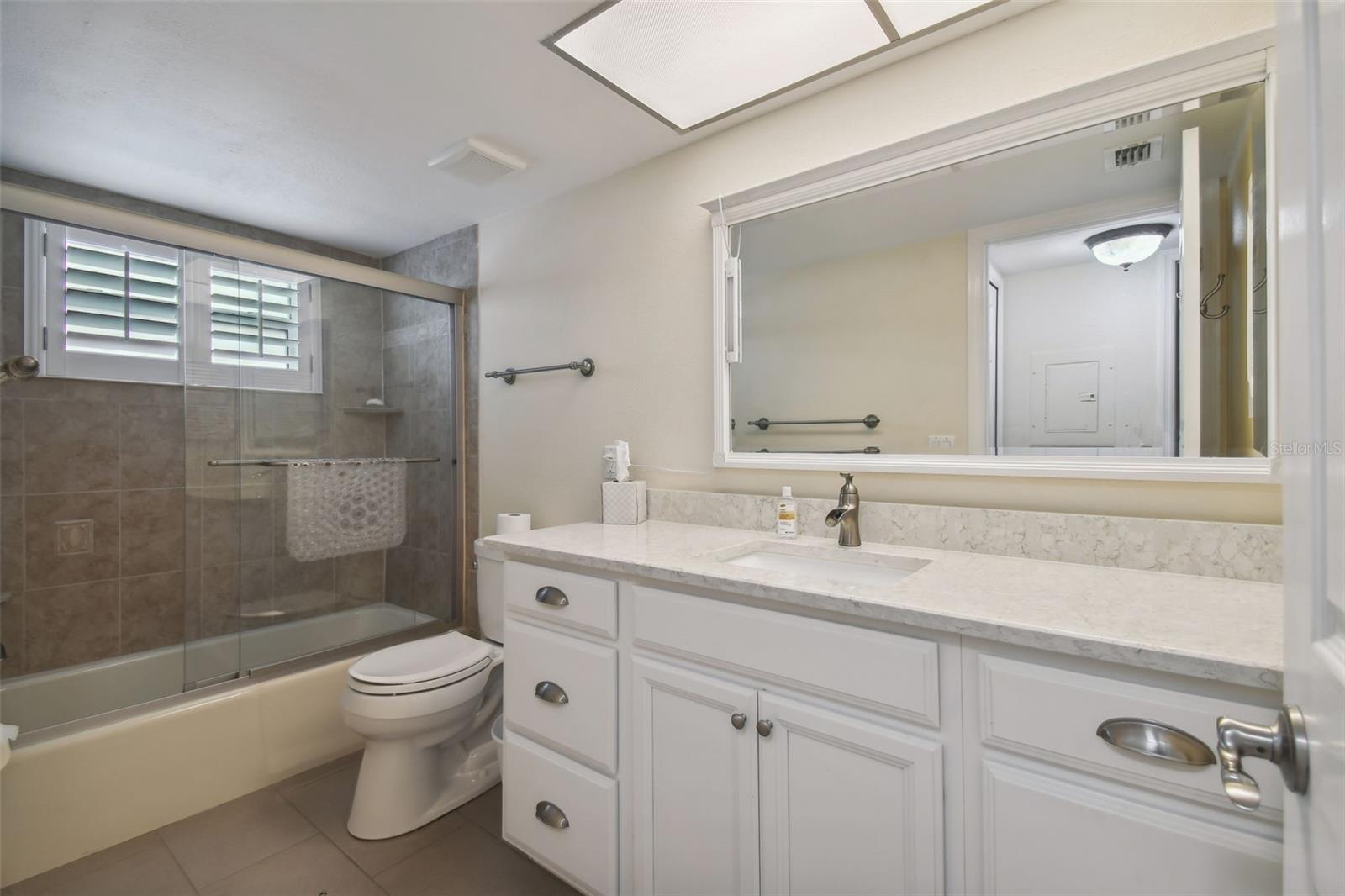 8211 BRENT STREET Unit: 811