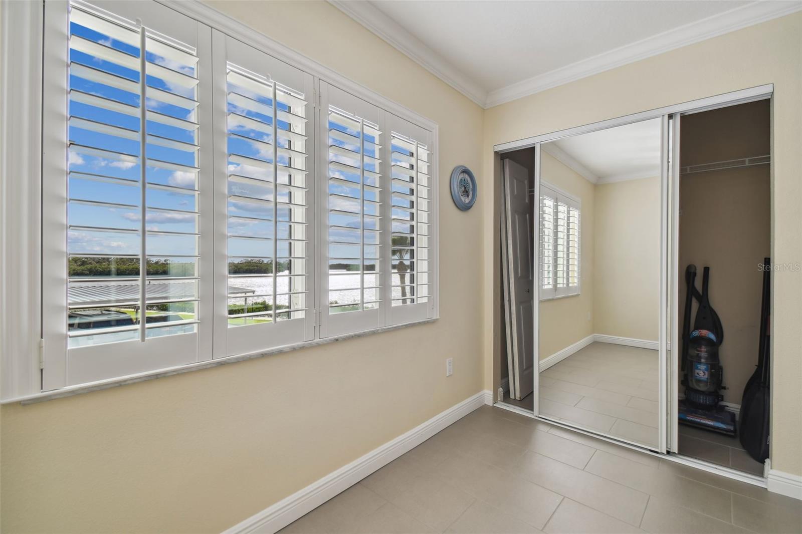 8211 BRENT STREET Unit: 811