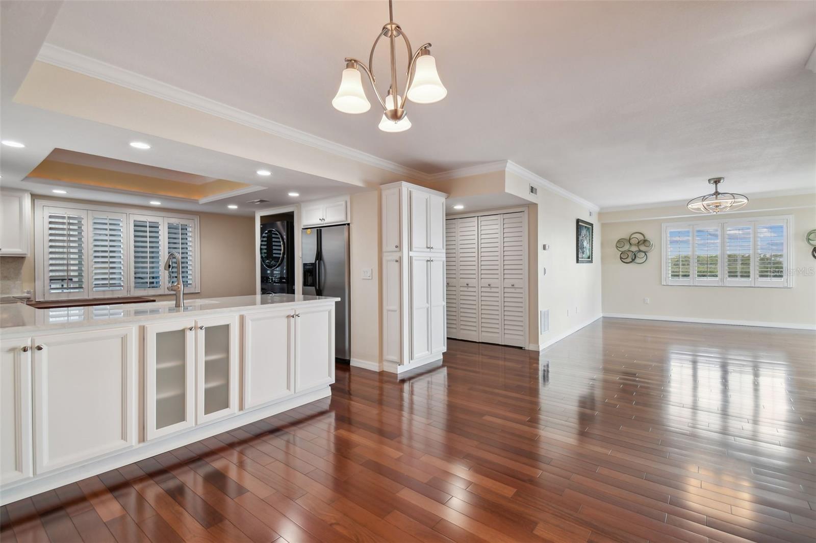 8211 BRENT STREET Unit: 811