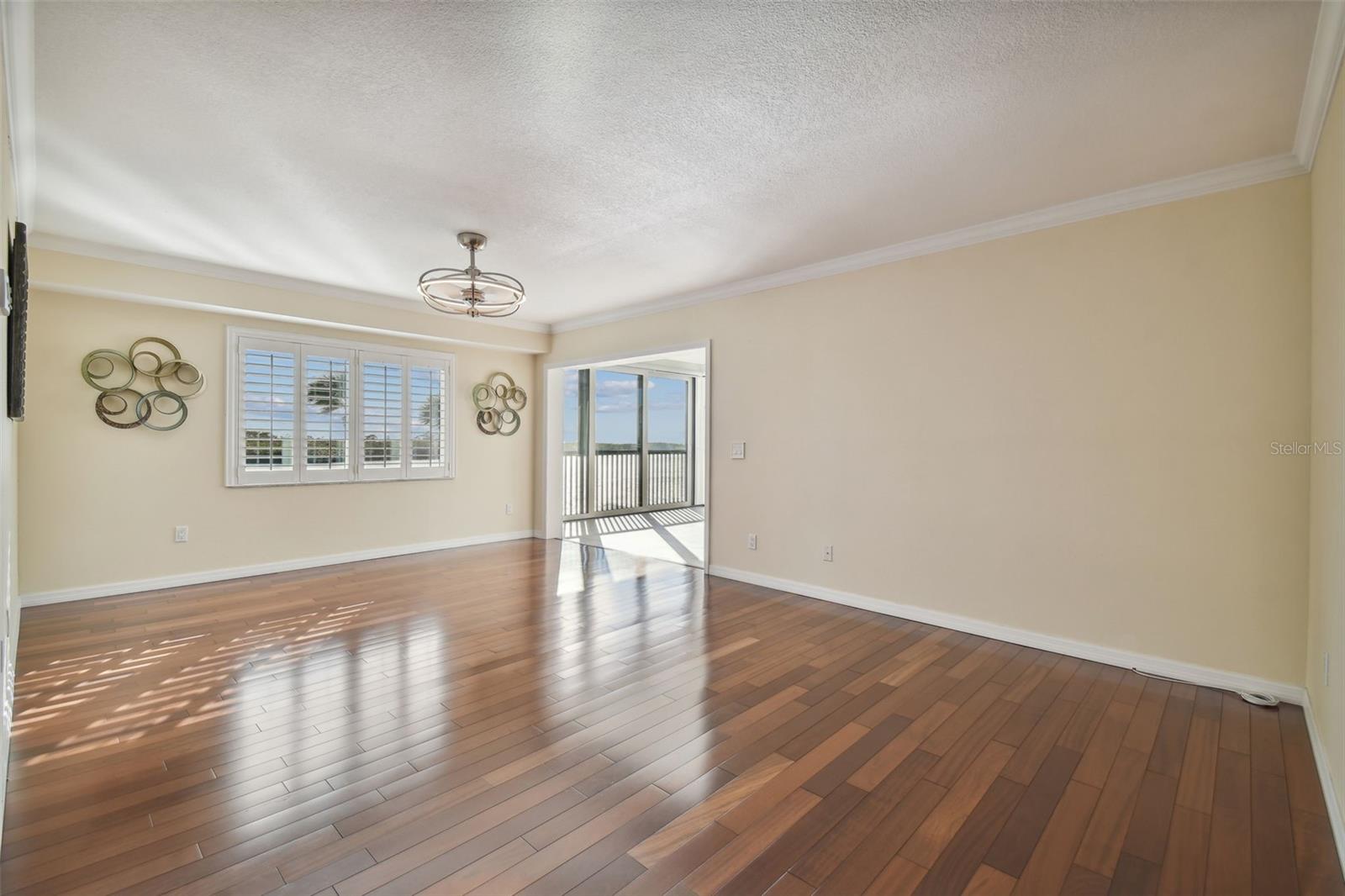 8211 BRENT STREET Unit: 811