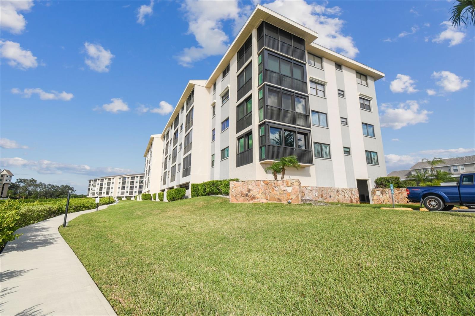 8211 BRENT STREET Unit: 811