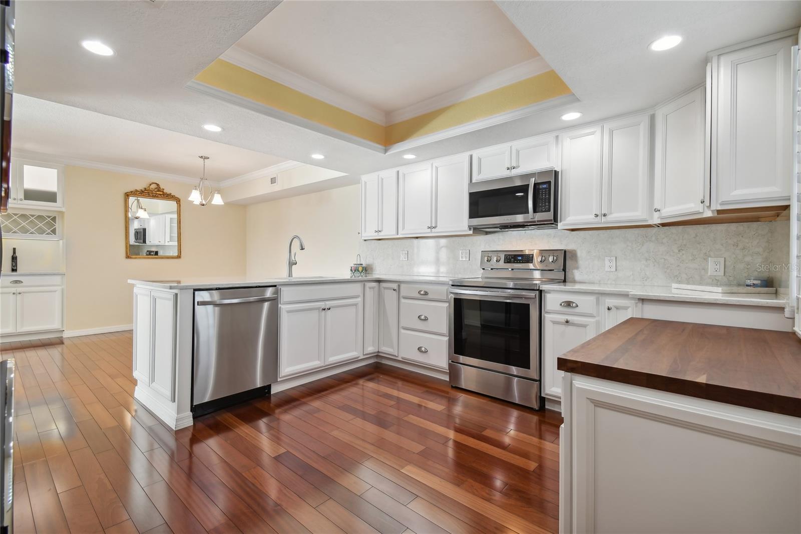 8211 BRENT STREET Unit: 811