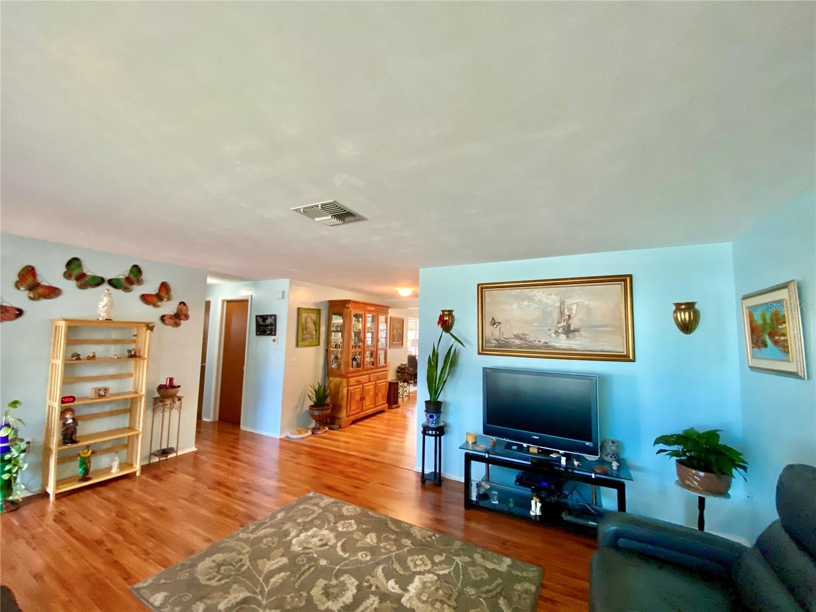 3434 PALOMA DR