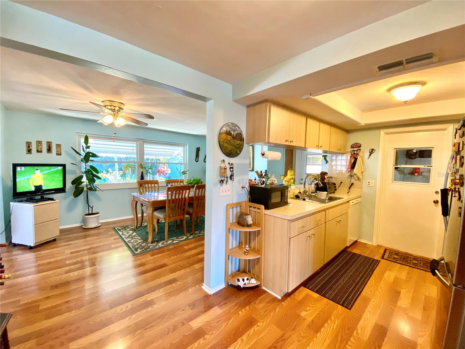 3434 PALOMA DR