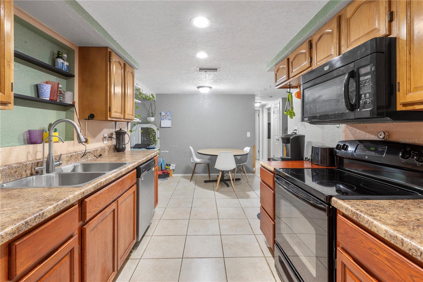 3817 WOODCOCK DR
