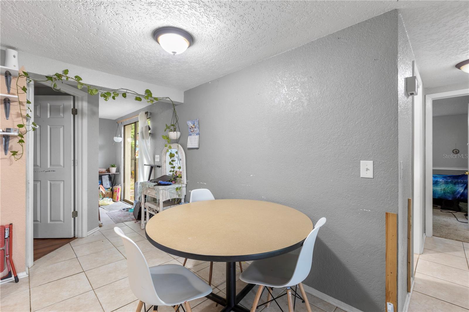 3817 WOODCOCK DR