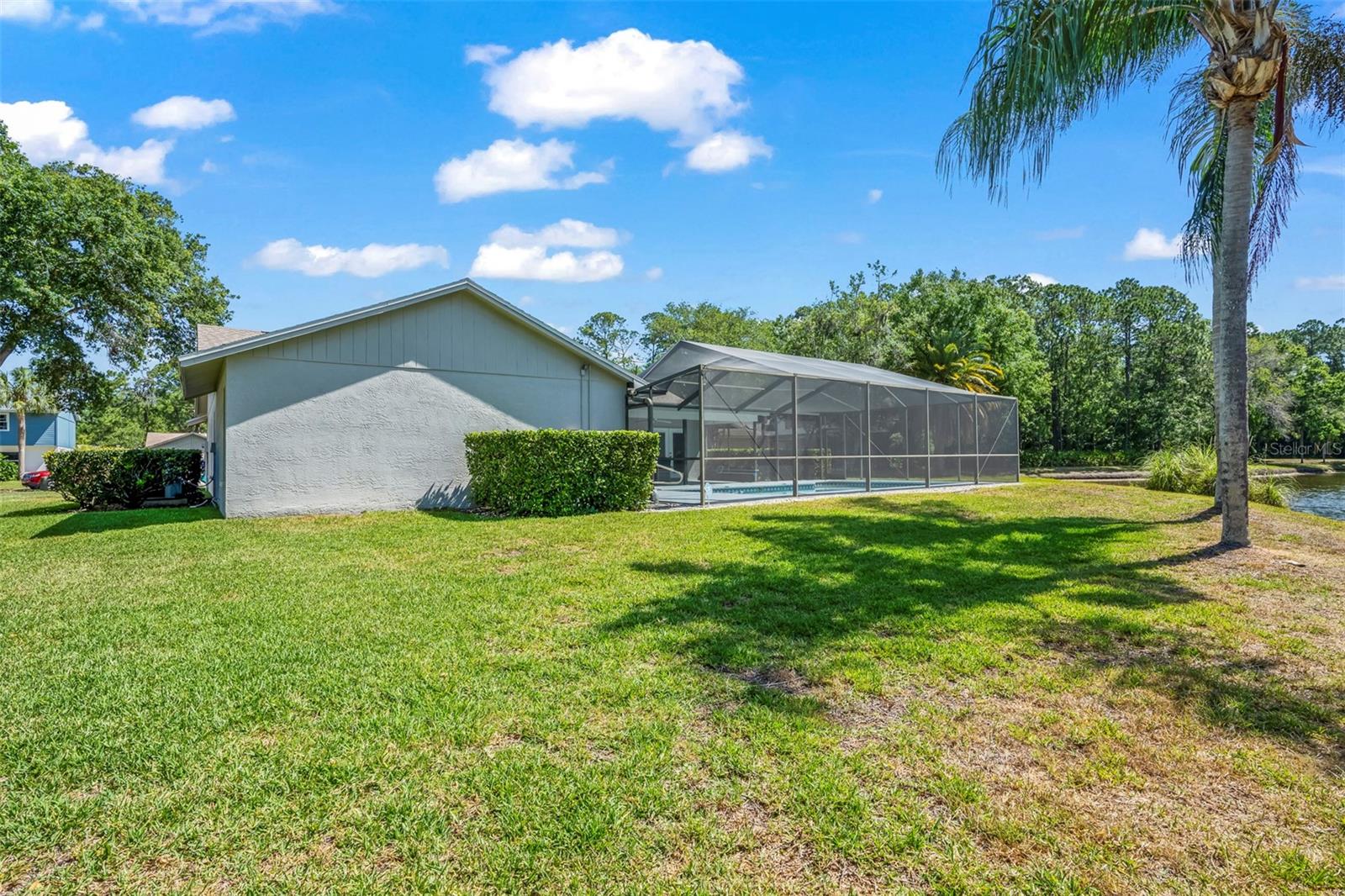 3232 OAKWOOD PL