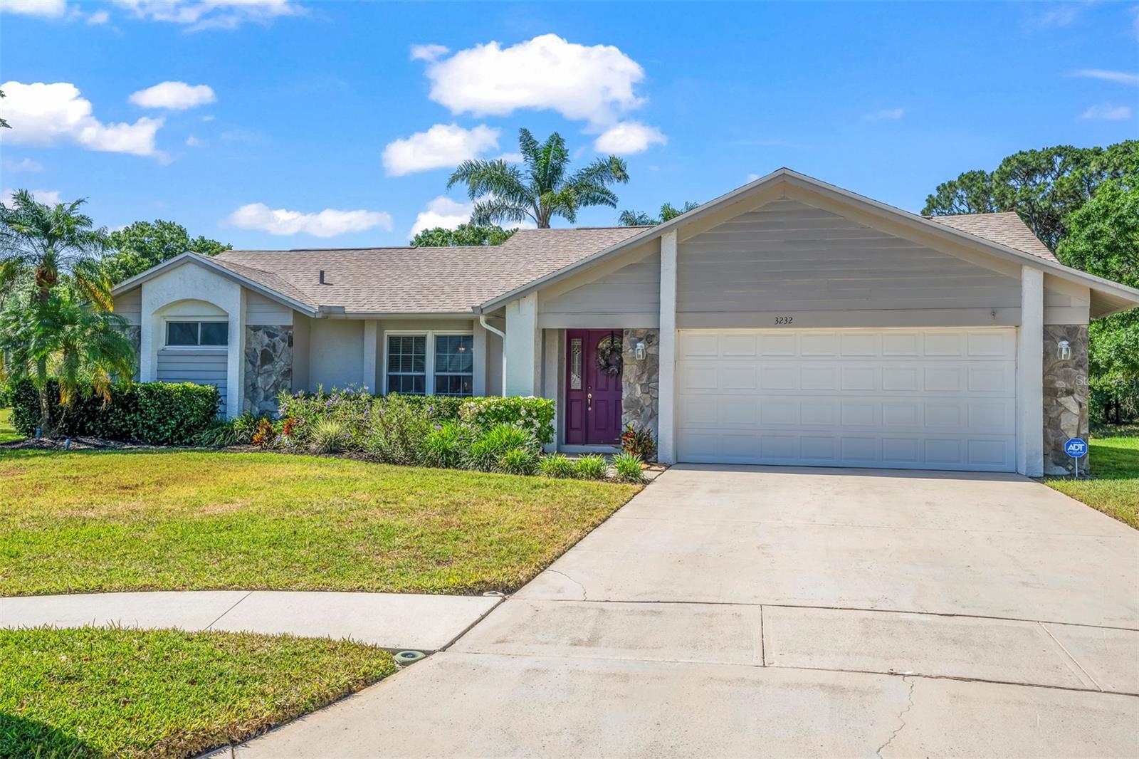 3232 OAKWOOD PL
