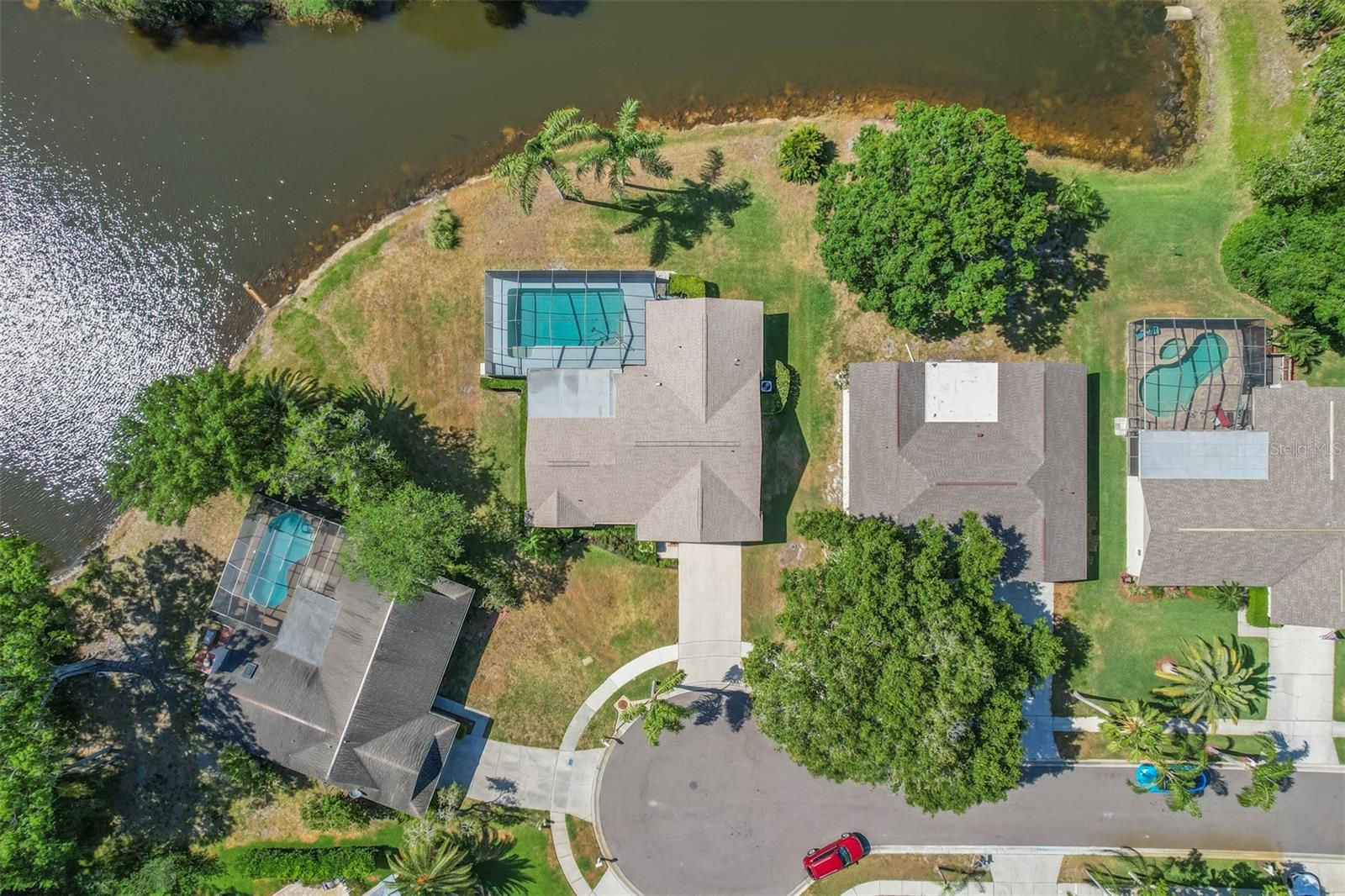 3232 OAKWOOD PL