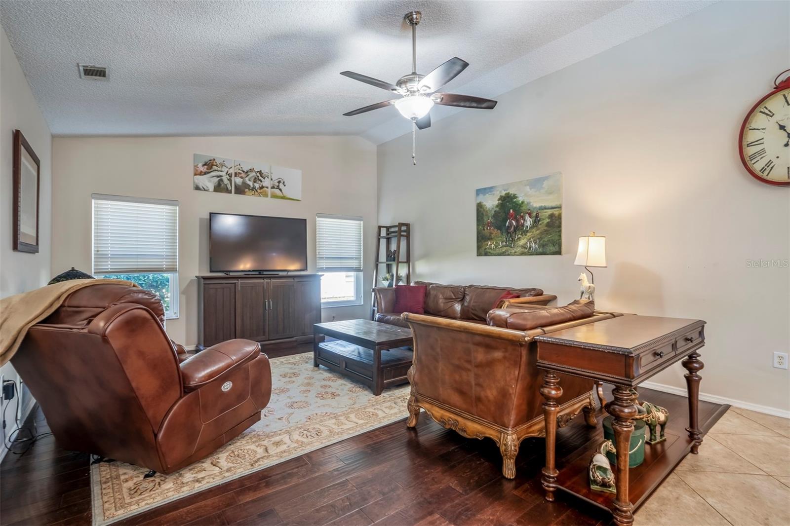 3232 OAKWOOD PL