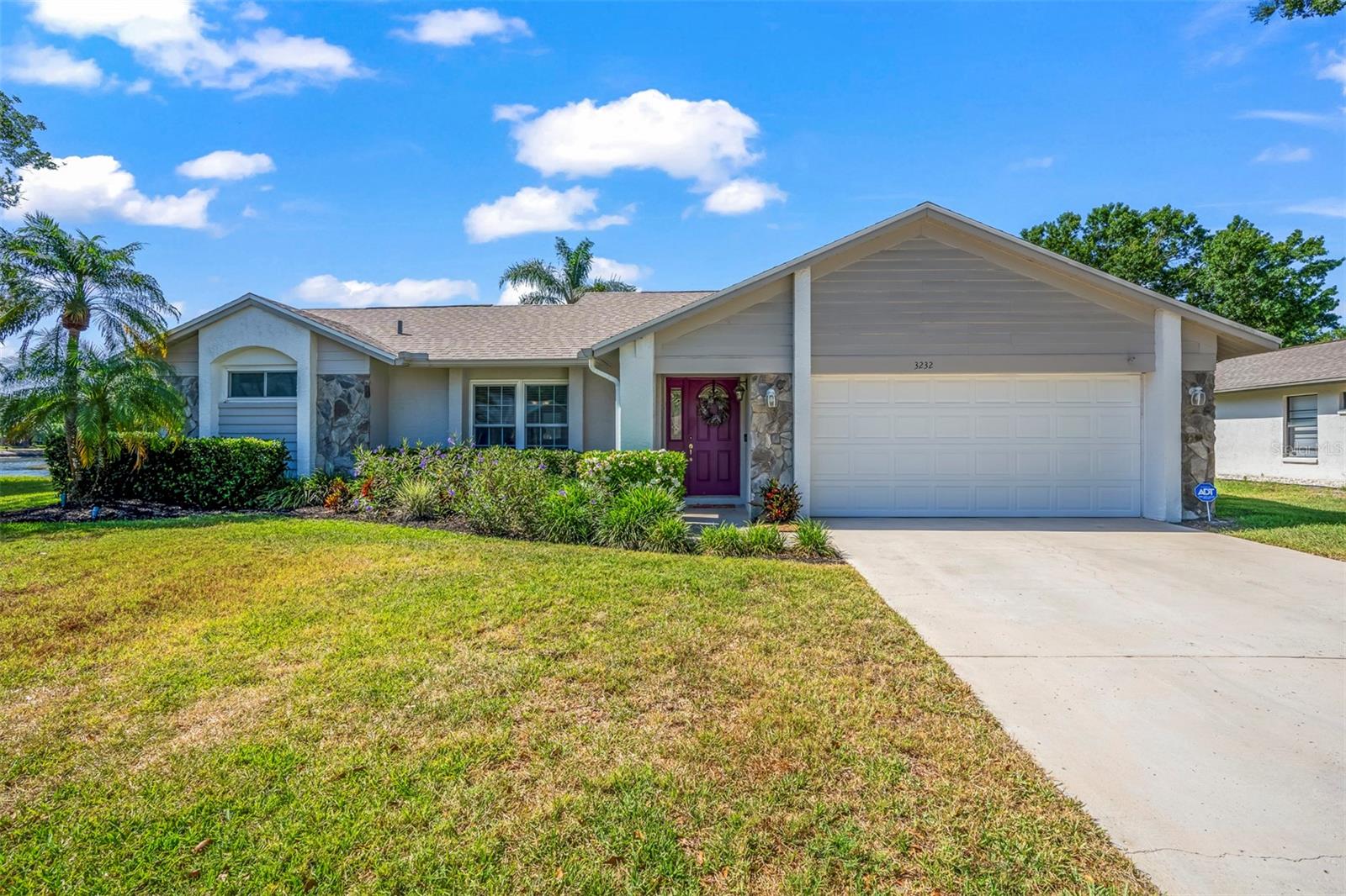 3232 OAKWOOD PL