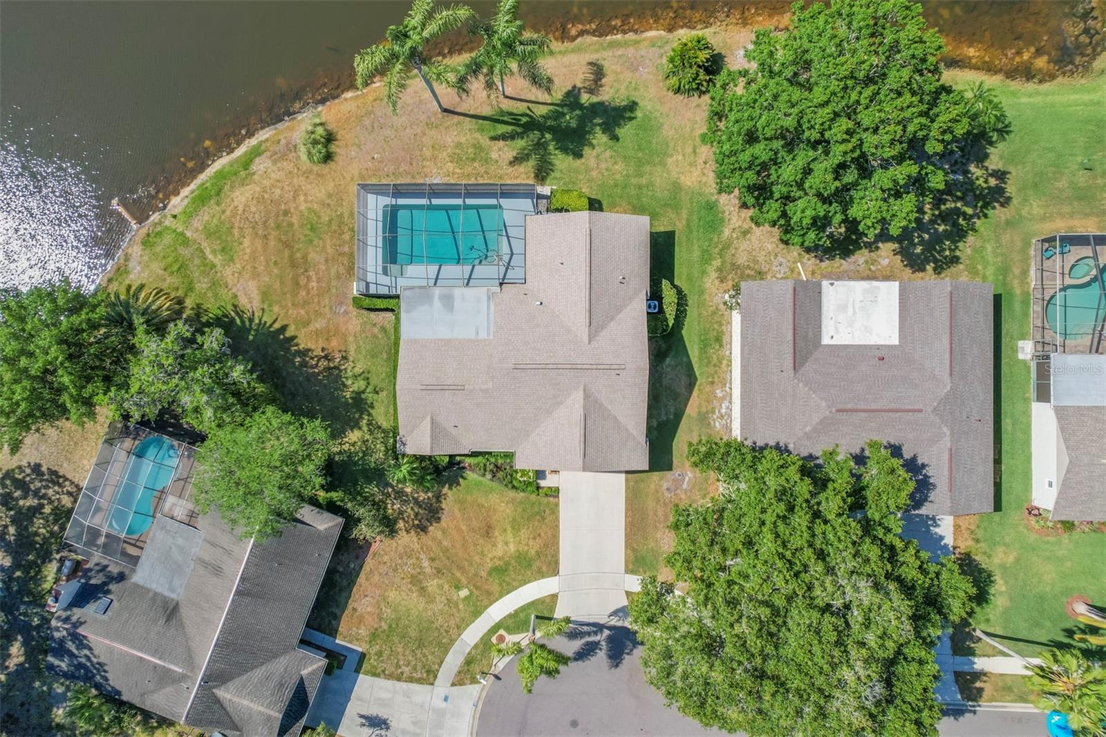 3232 OAKWOOD PL