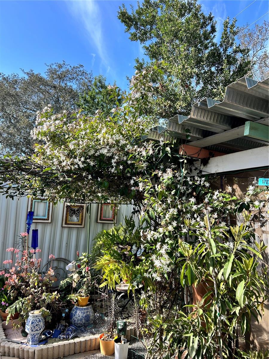 2529 FLINTWOOD DR