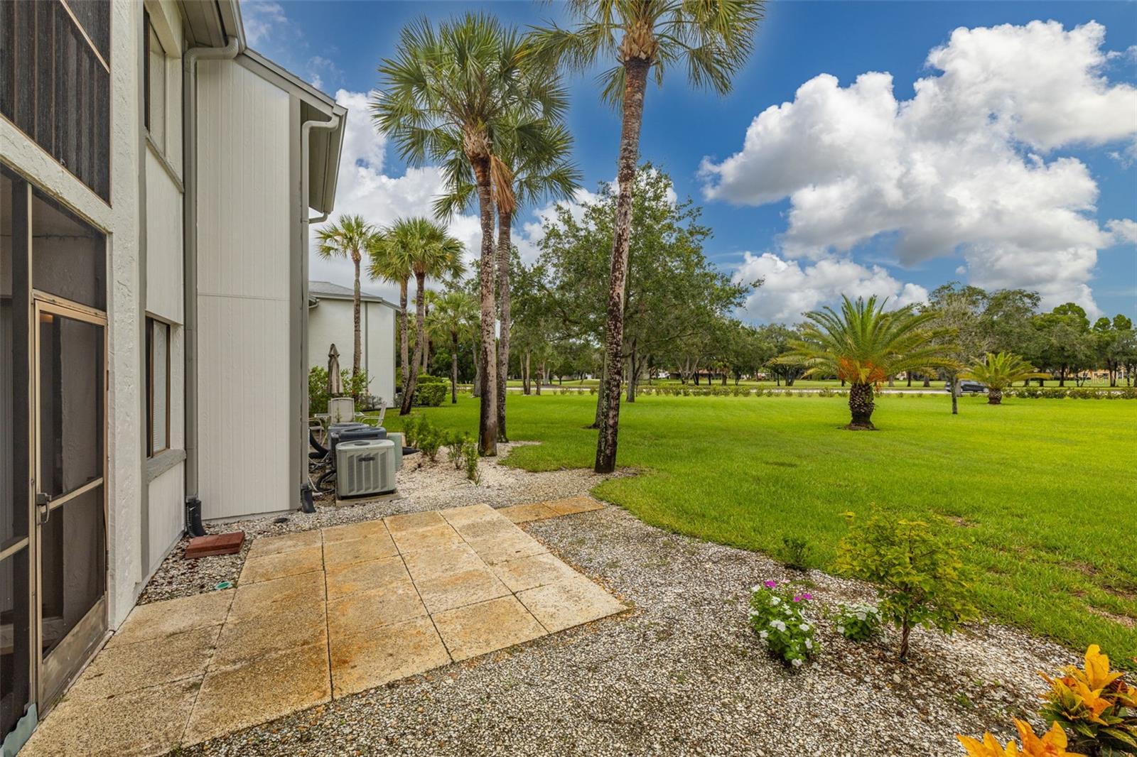 103 W CYPRESS CT #75