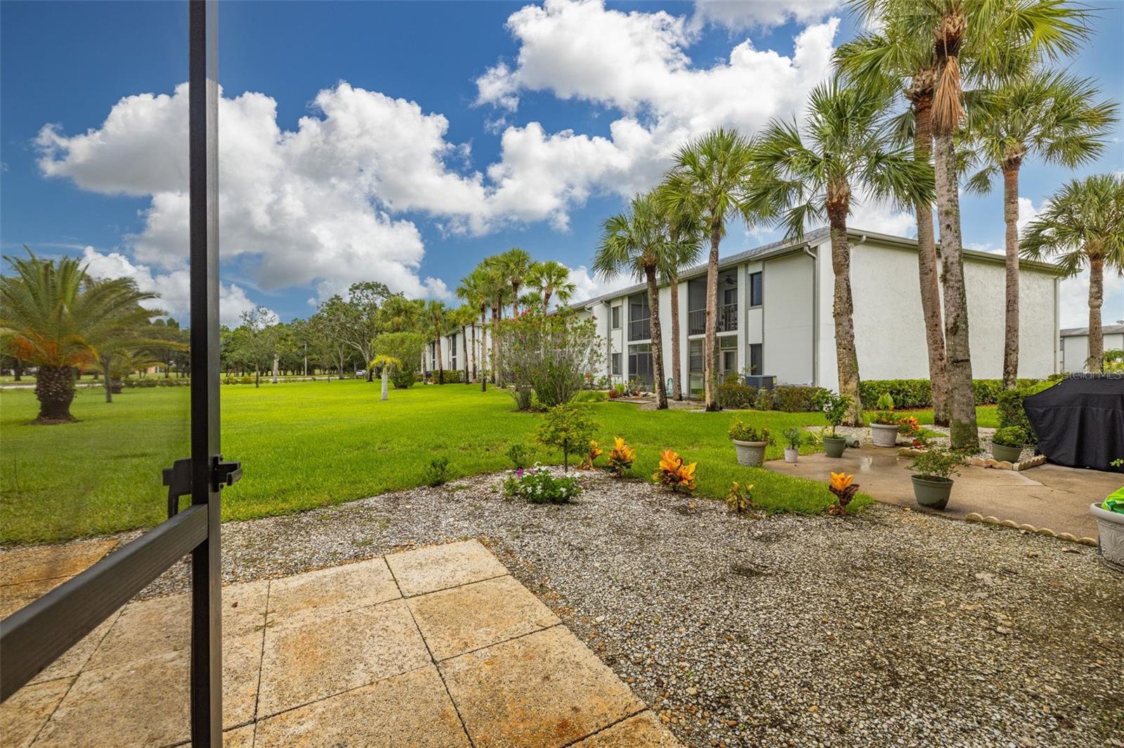 103 W CYPRESS CT #75
