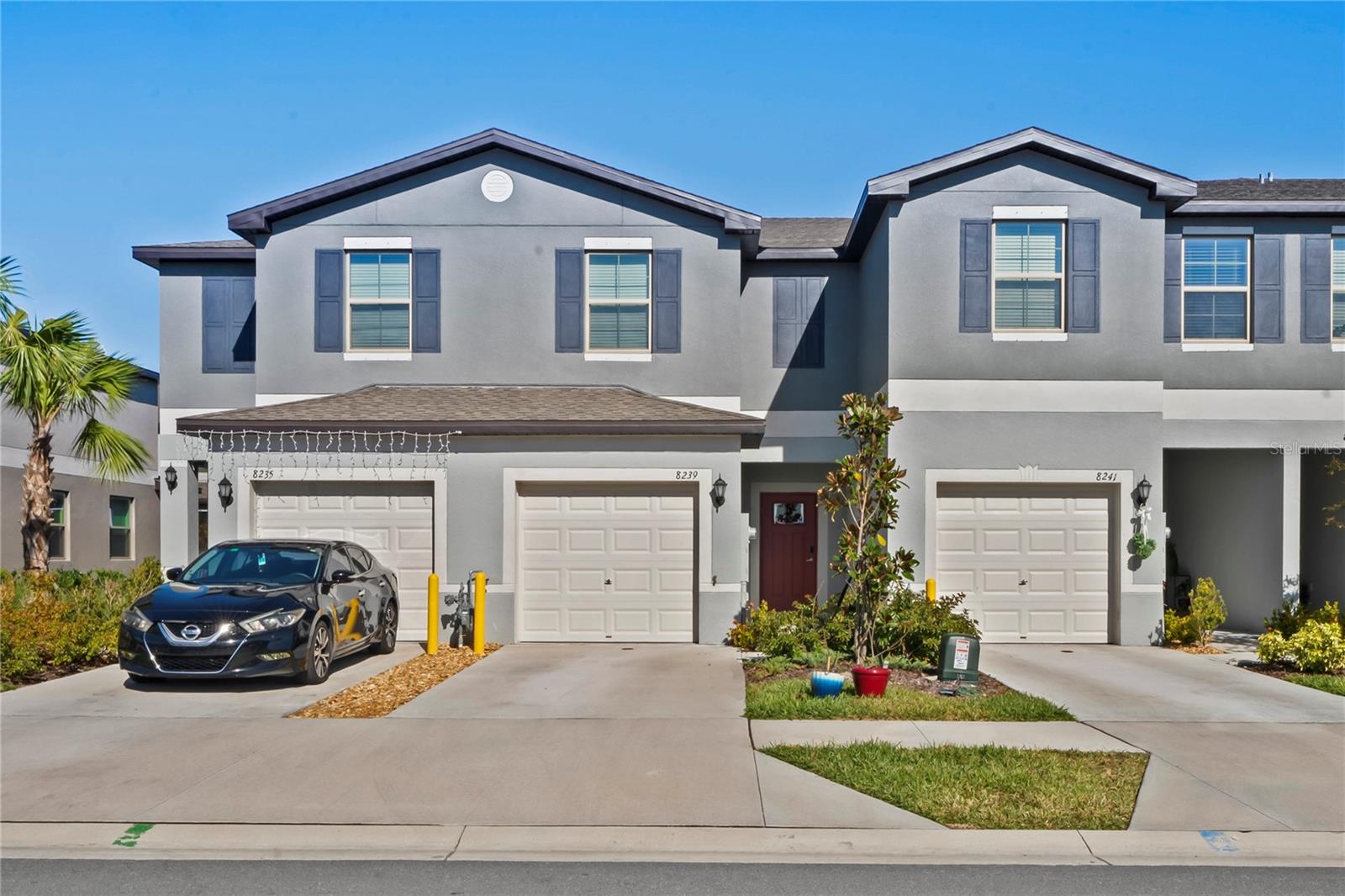 8239 CRESCENT OAKS DR