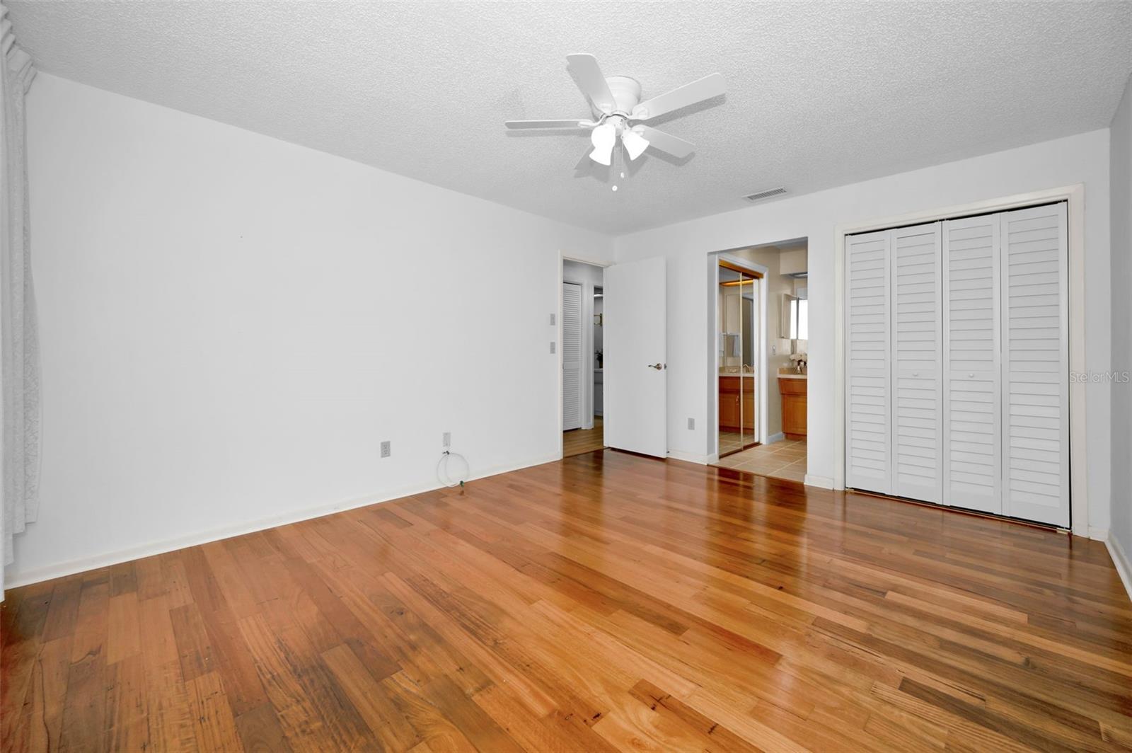 1669 FRY CT
