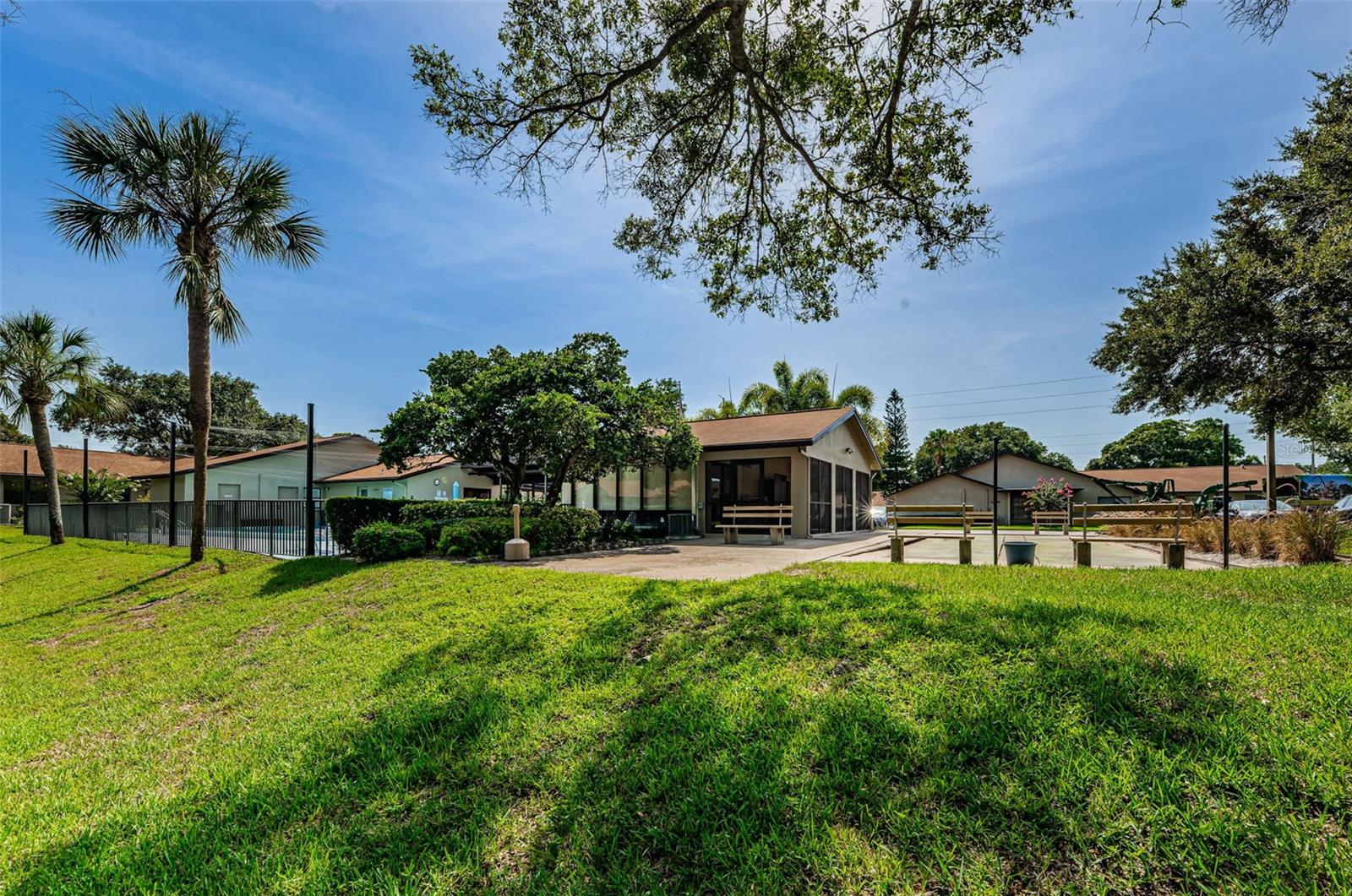 1669 FRY CT