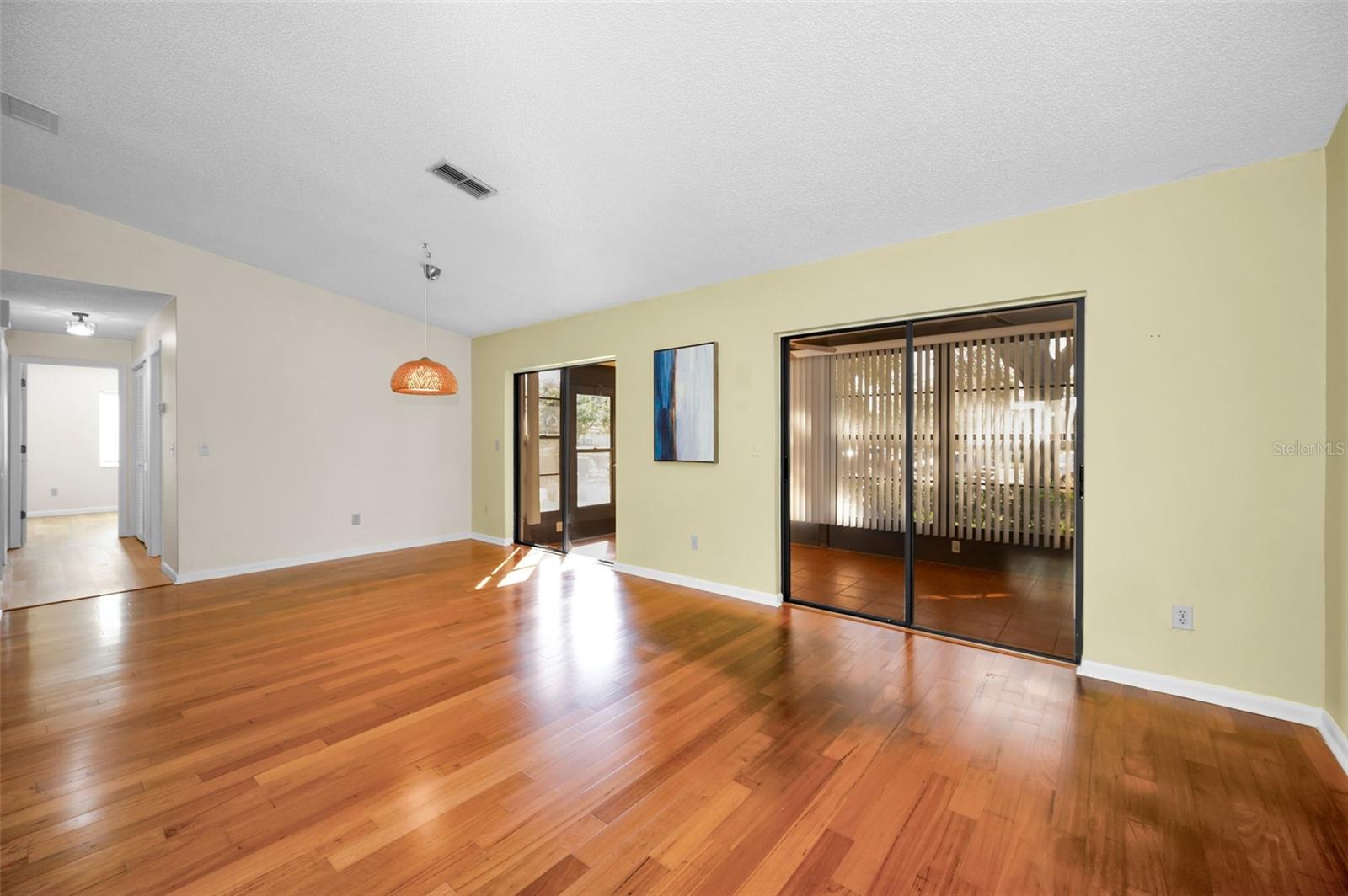 1669 FRY CT